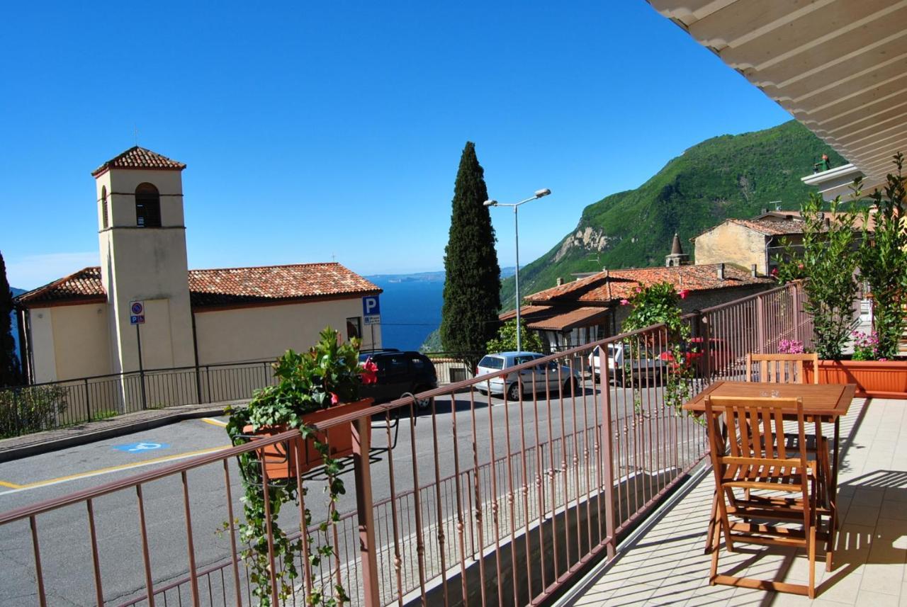 Appartamenti San Pietro - Hotel Gallo Tignale Ngoại thất bức ảnh