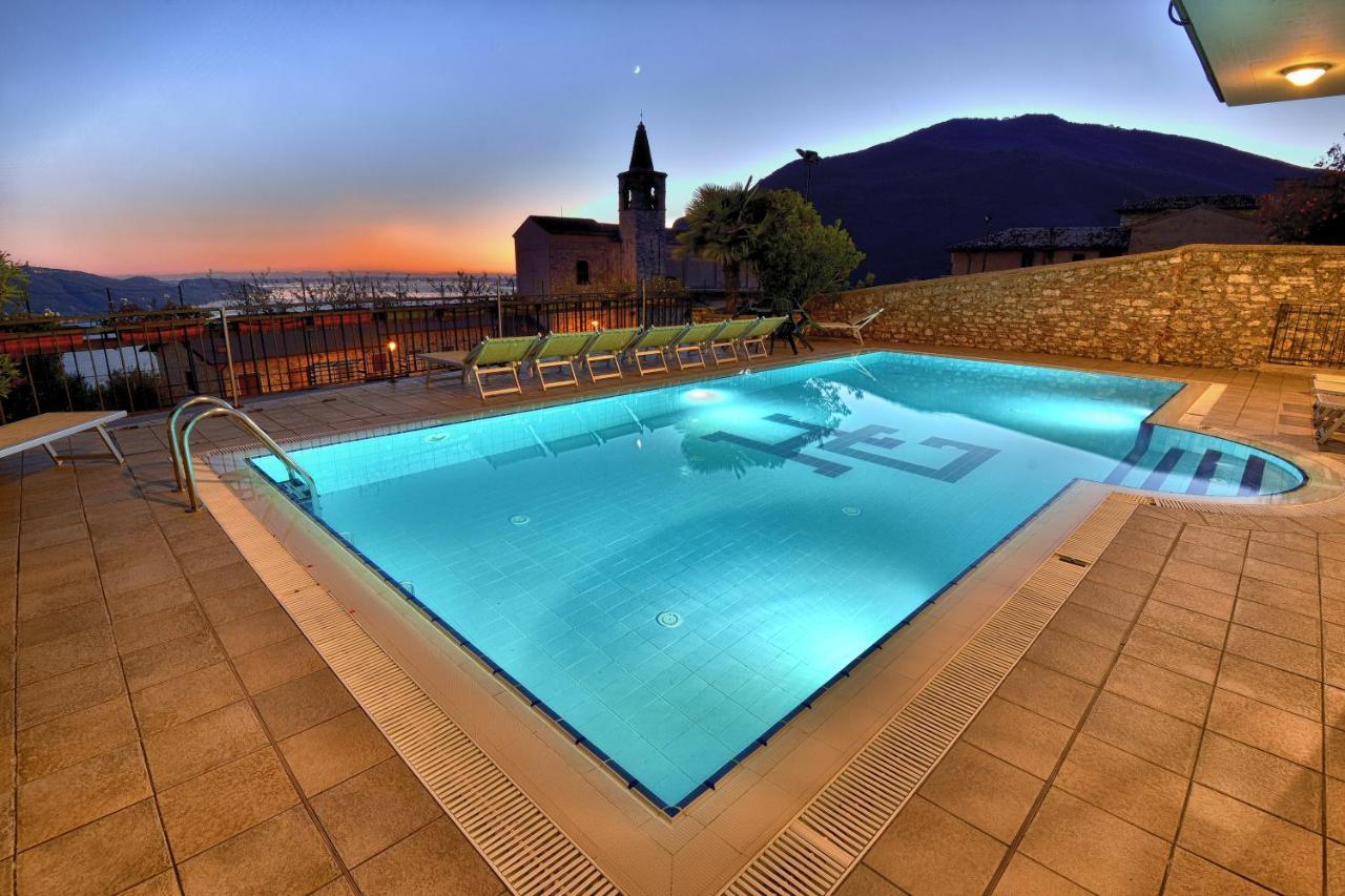 Appartamenti San Pietro - Hotel Gallo Tignale Ngoại thất bức ảnh